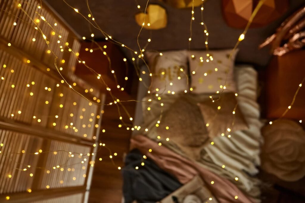 A cozy decorated room