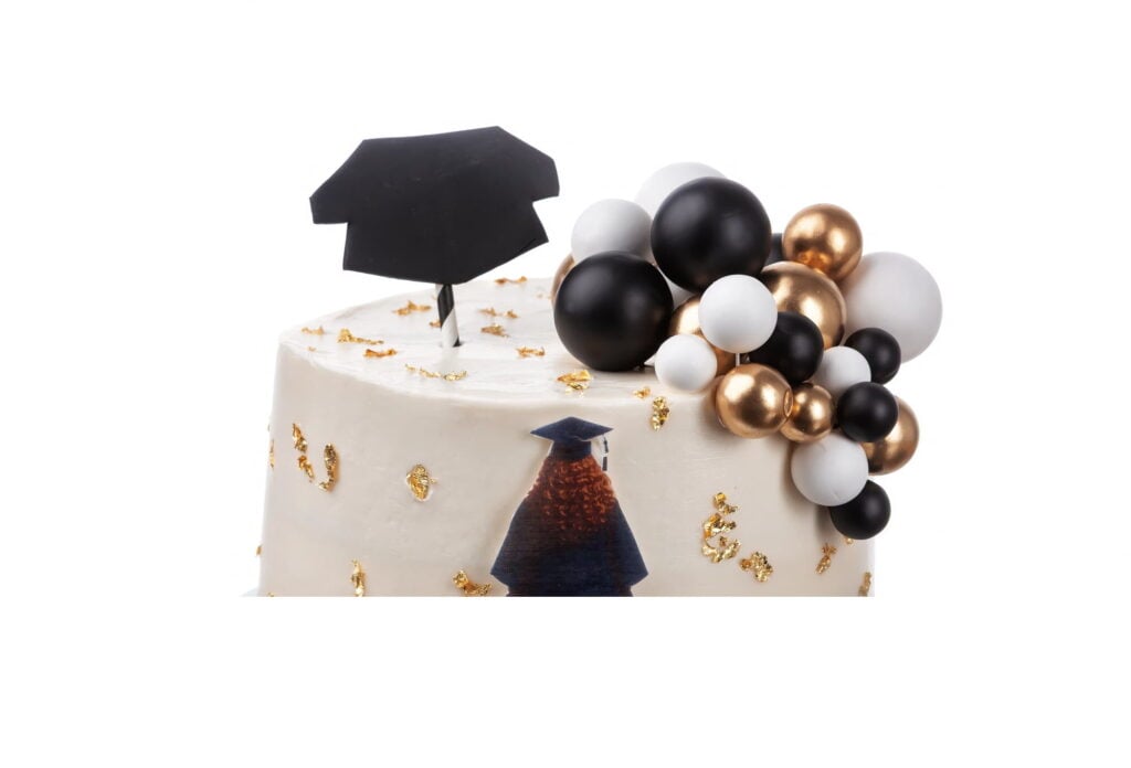 A graduation cake